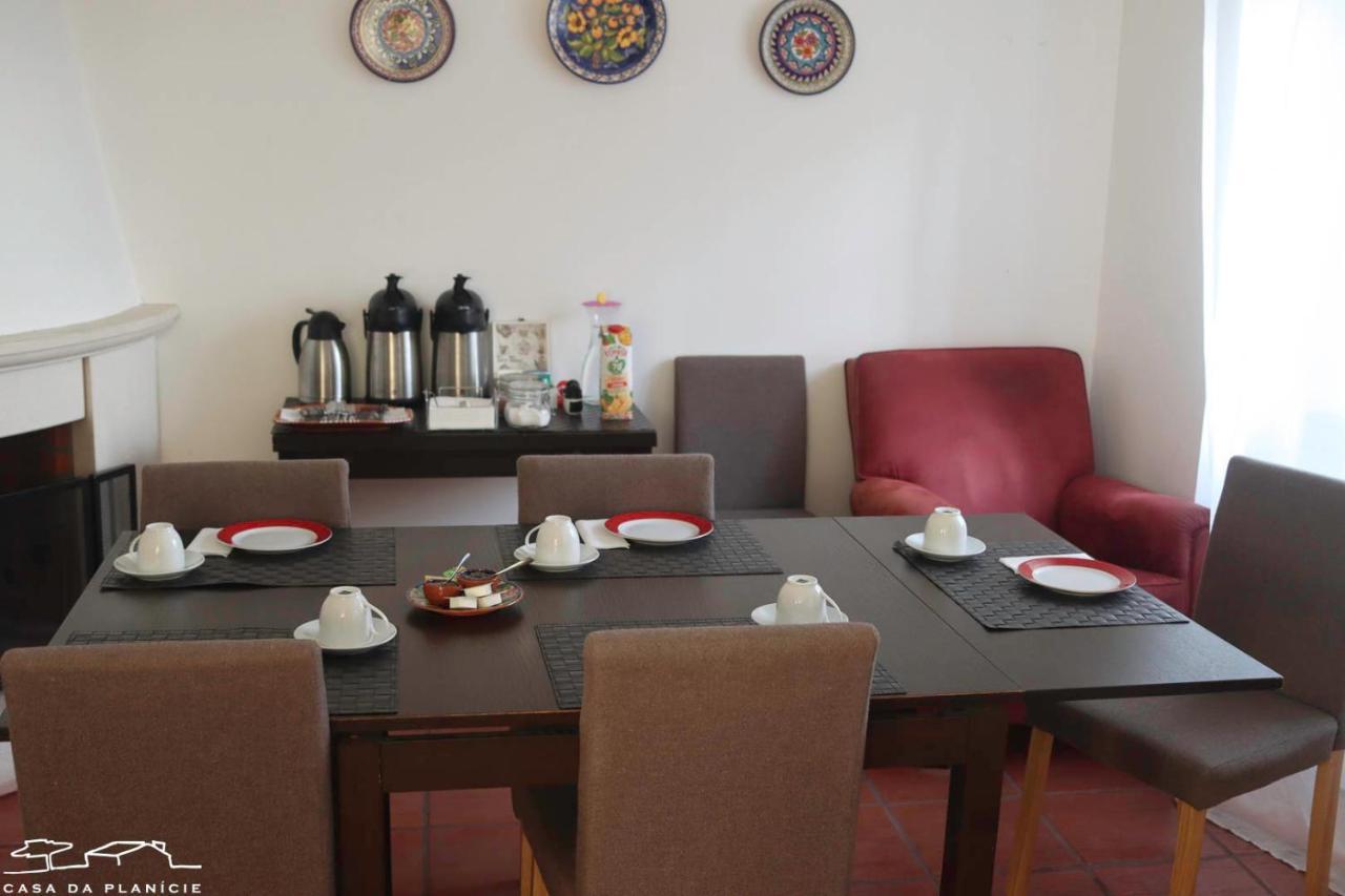 Casa Da Planicie Guest House เรเกงกุส ดิ มอนซารัซ ภายนอก รูปภาพ