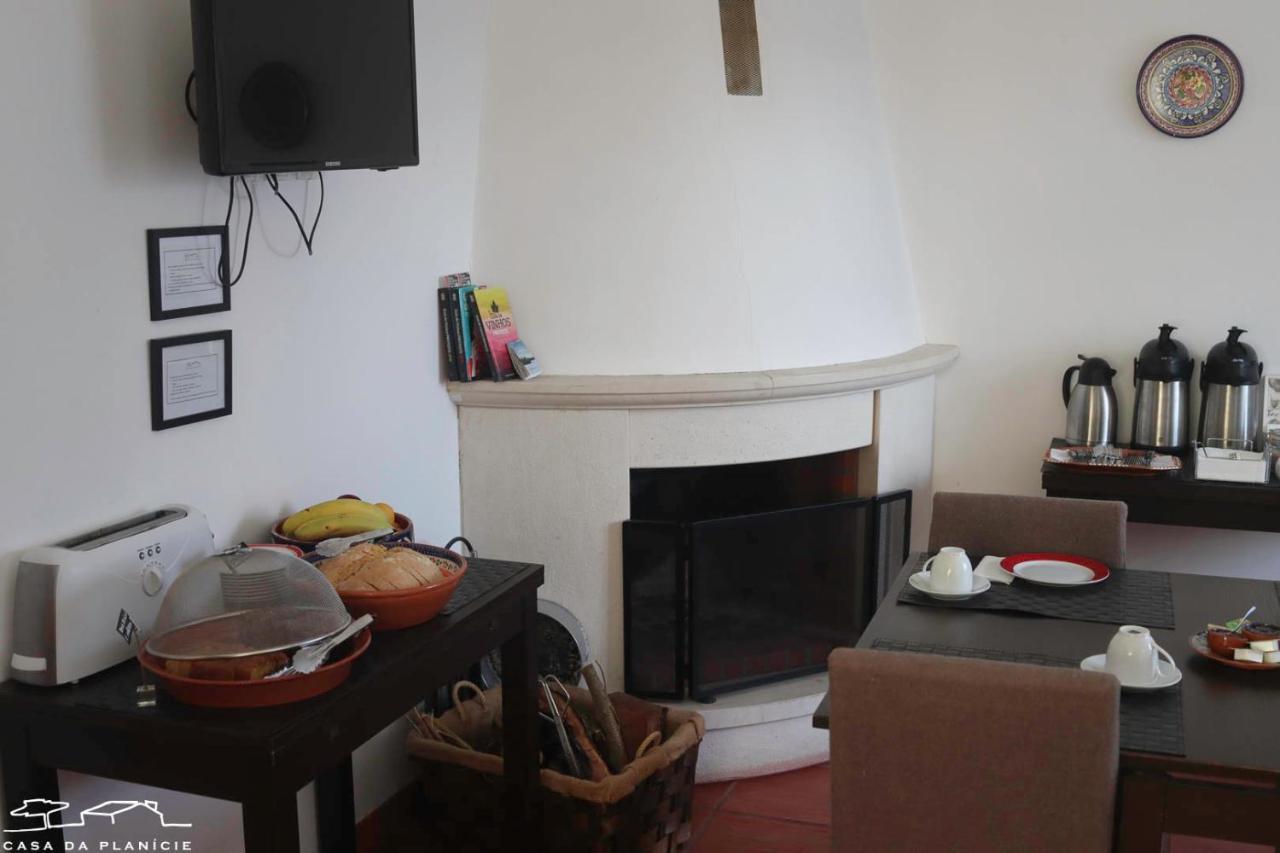 Casa Da Planicie Guest House เรเกงกุส ดิ มอนซารัซ ภายนอก รูปภาพ