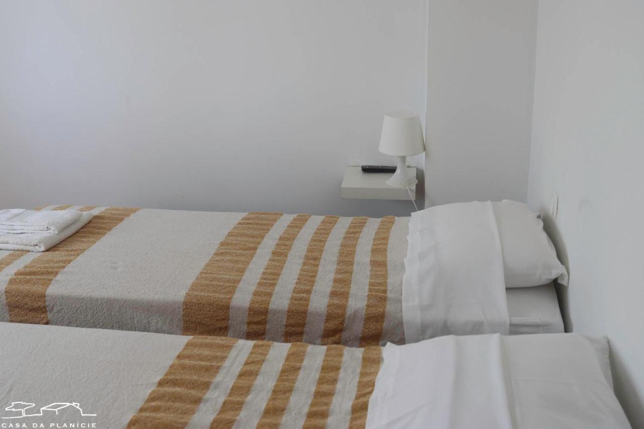 Casa Da Planicie Guest House เรเกงกุส ดิ มอนซารัซ ภายนอก รูปภาพ