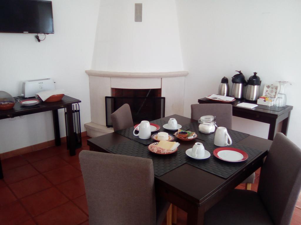 Casa Da Planicie Guest House เรเกงกุส ดิ มอนซารัซ ภายนอก รูปภาพ
